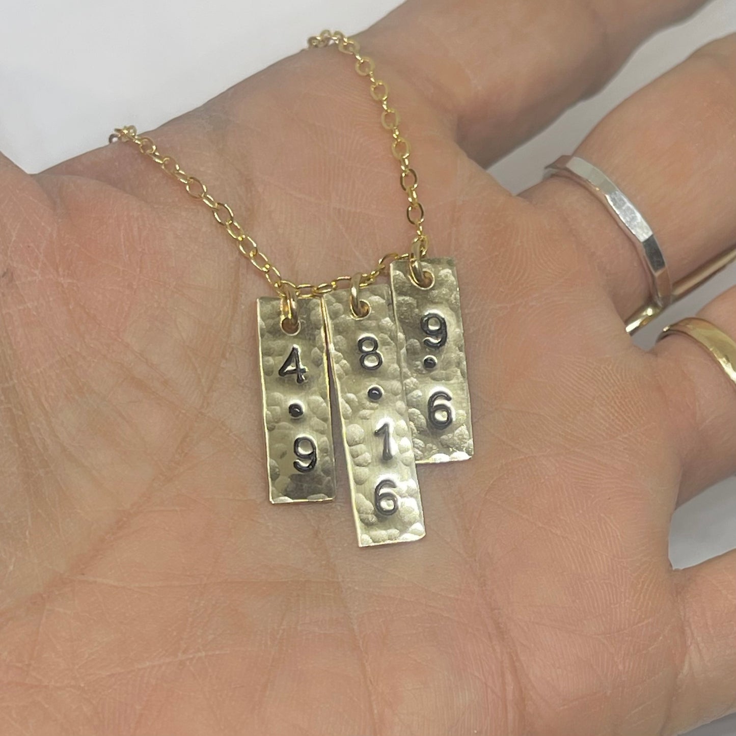 Rectangular 3 bar necklace 