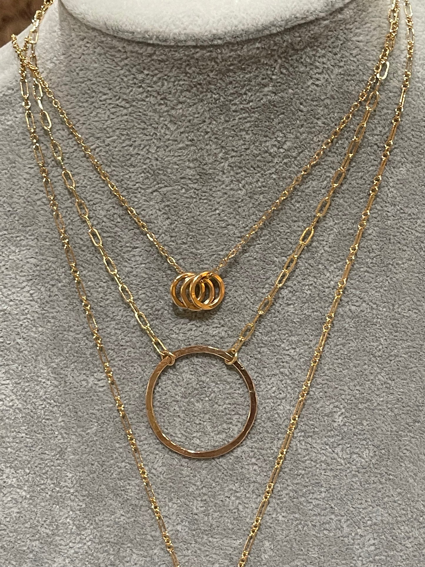 3 circle necklace